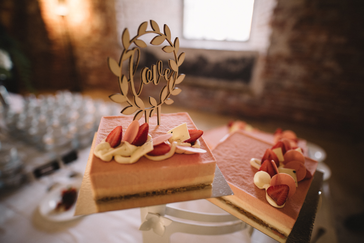 hääkakku idea love wedding cake